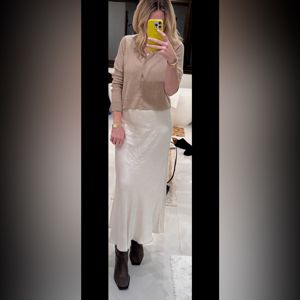 Chic Cream Maxi Skirt
